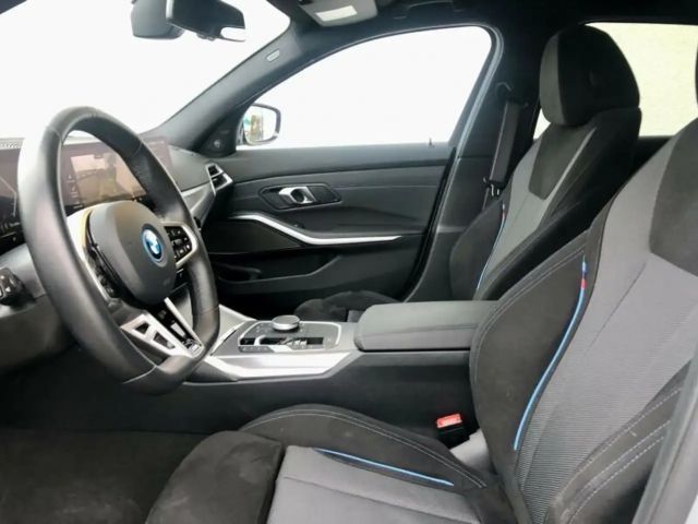 BMW 330 330e M-Sport