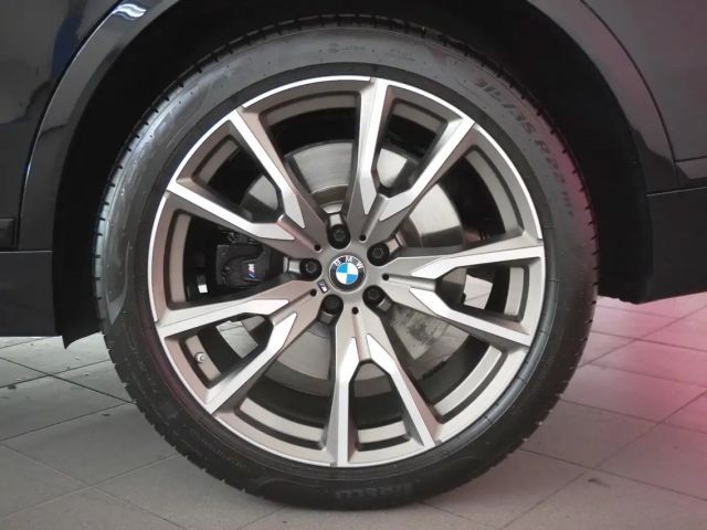 BMW X7 M50i