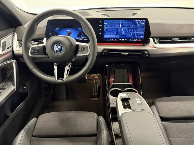 BMW iX2 xDrive30