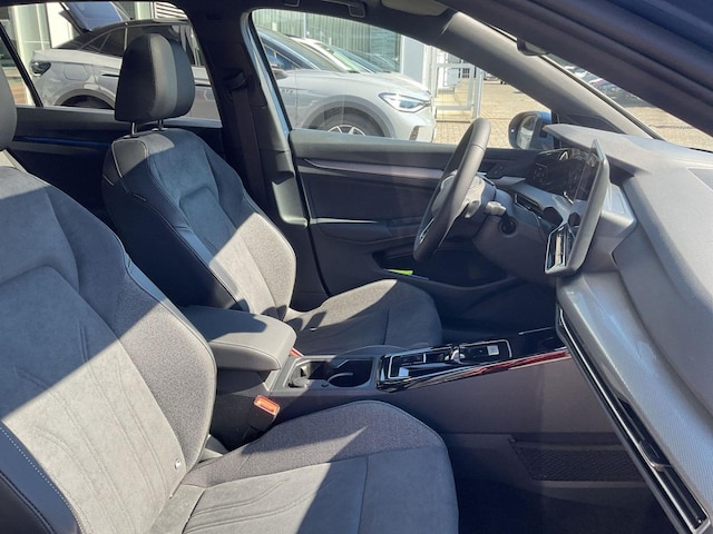 Volkswagen Golf 1.5 eTSI DSG Golf VIII