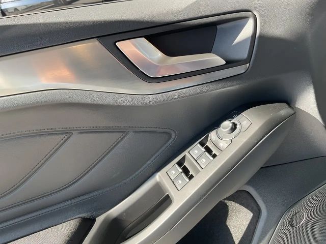 Ford Focus EcoBoost Titanium