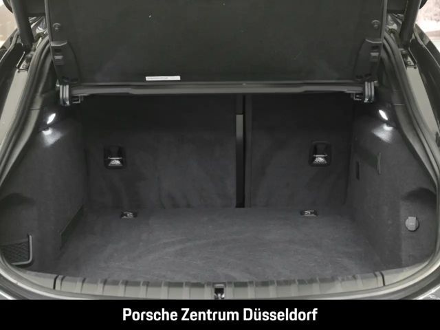 Porsche Taycan 4 Cross Turismo