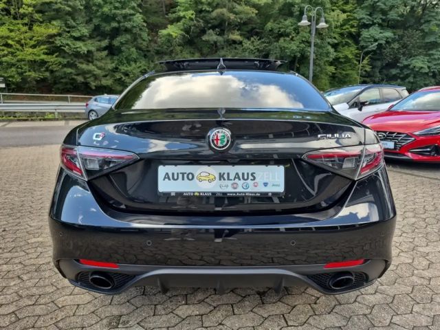 Alfa Romeo Giulia Q4
