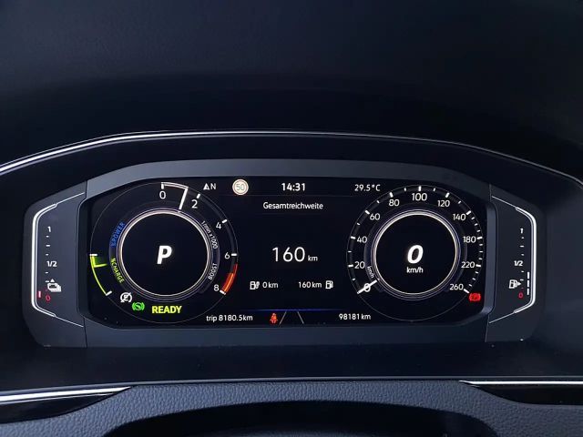 Volkswagen Passat DSG GTE Pro Variant