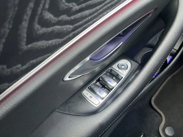 Mercedes-Benz E 200 AVANTGARDE Estate