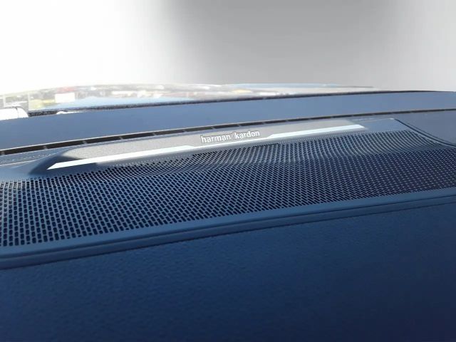 Renault Espace E-Tech Iconic