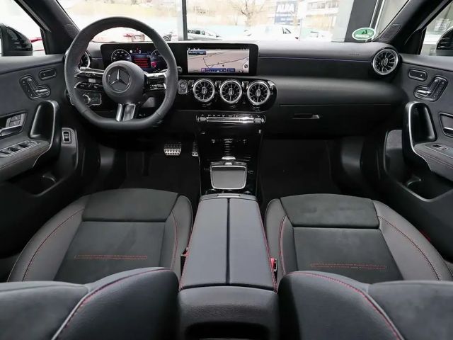 Mercedes-Benz A 200 AMG Line