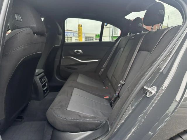 BMW 330 330i M-Sport Sedan xDrive