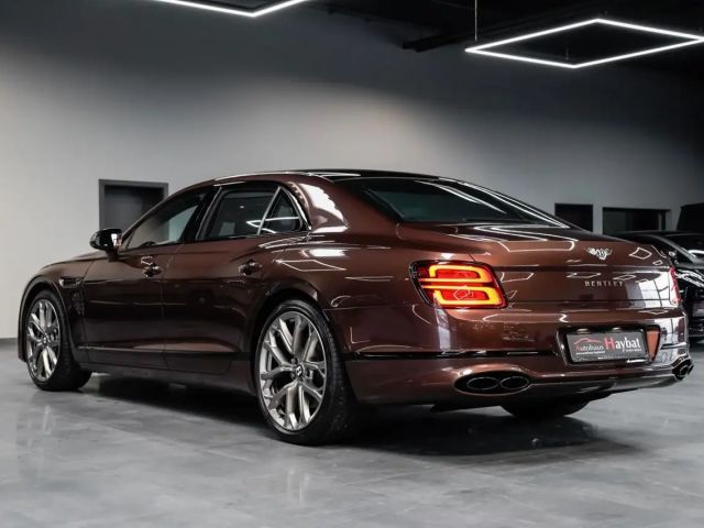 Bentley Flying Spur V8