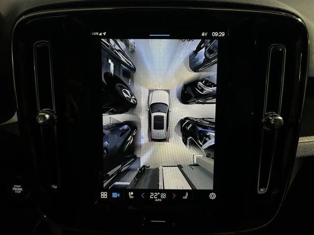 Volvo XC40 Dark Plus