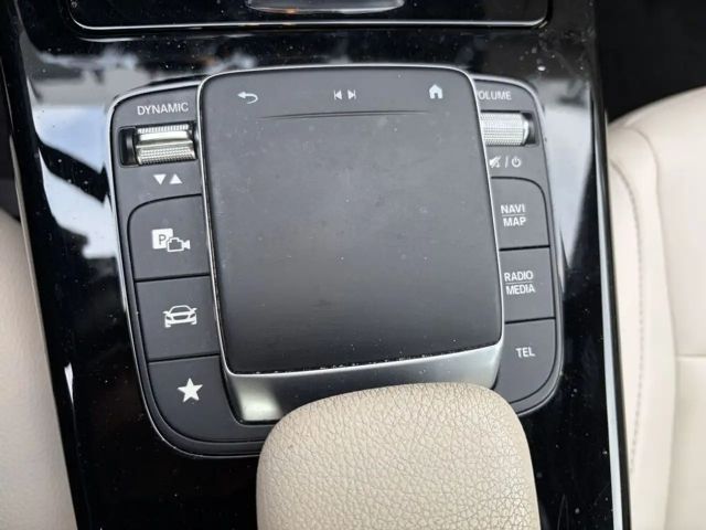 Mercedes-Benz CLA 180 Sedan