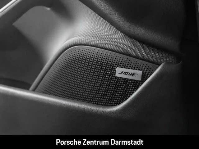 Porsche Taycan Surround-View BOSE Luftfederung 21-Zoll
