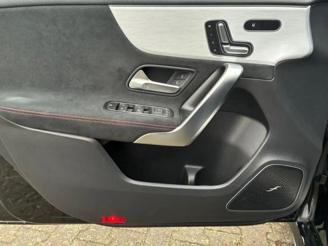 Mercedes-Benz A 35 AMG 4MATIC AMG Line