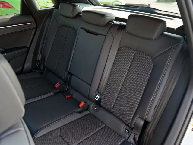 Audi Q3 35 TFSI S-Line