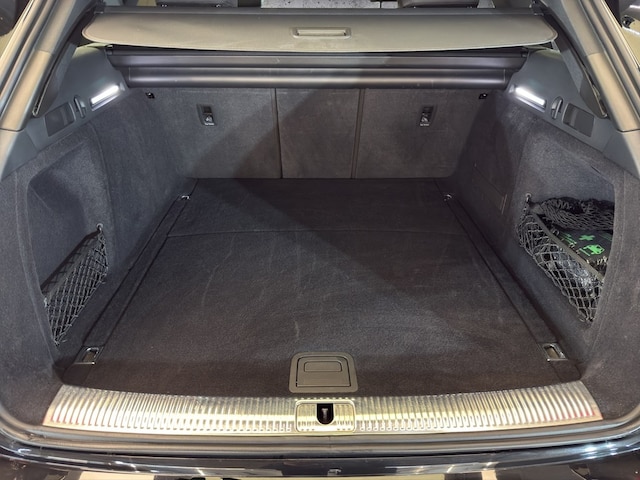 Audi A4 40 TFSI Avant S-Tronic