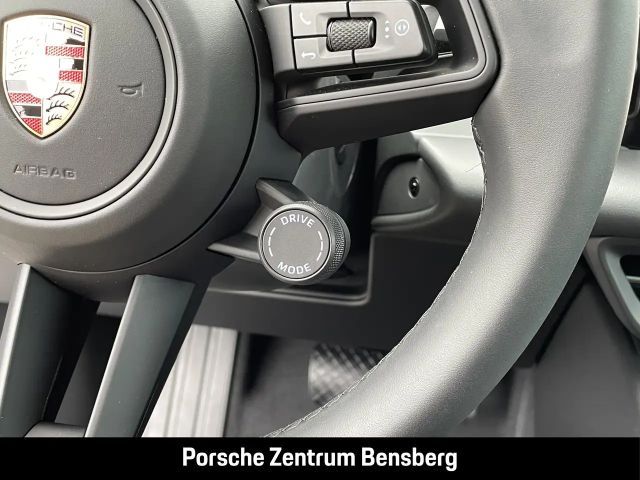 Porsche Macan Electric