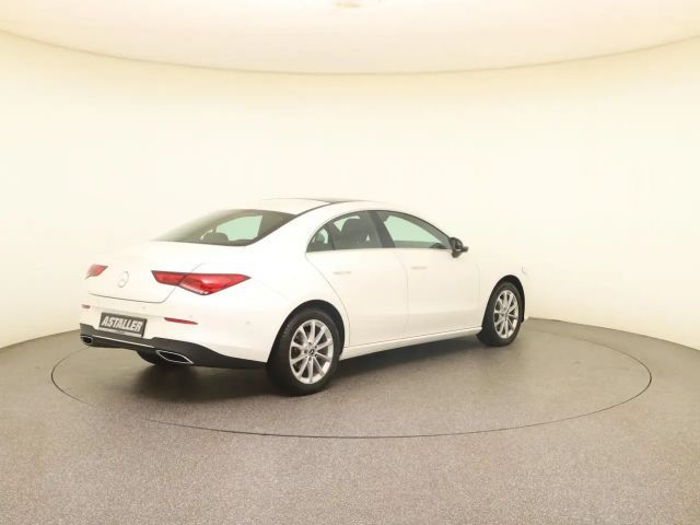 Mercedes-Benz CLA 180 Coupé Progressive