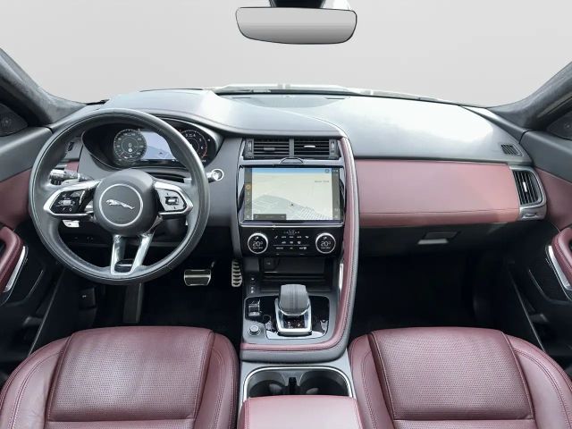 Jaguar E-Pace AWD P300