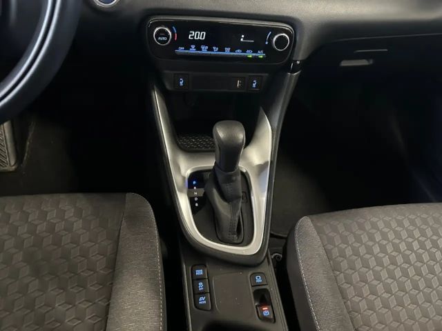 Toyota Yaris Hatchback Hybride Team D