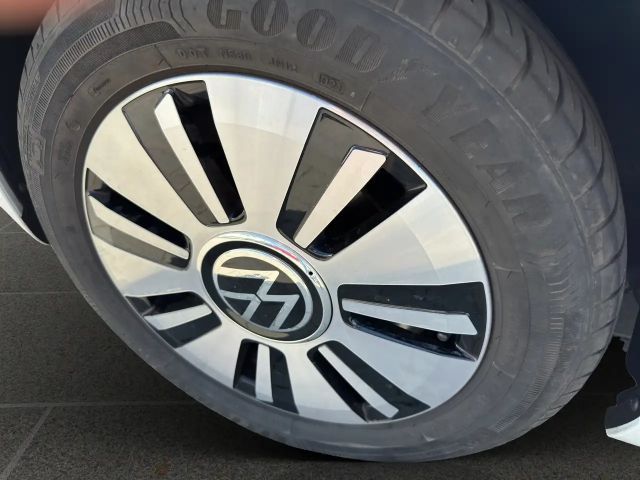 Volkswagen e-up! United RFK GRA CCS WSSheizb SHZ LM15 DAB