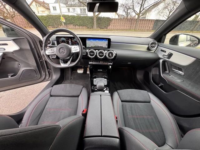 Mercedes-Benz A 250 A 250 e AMG Line