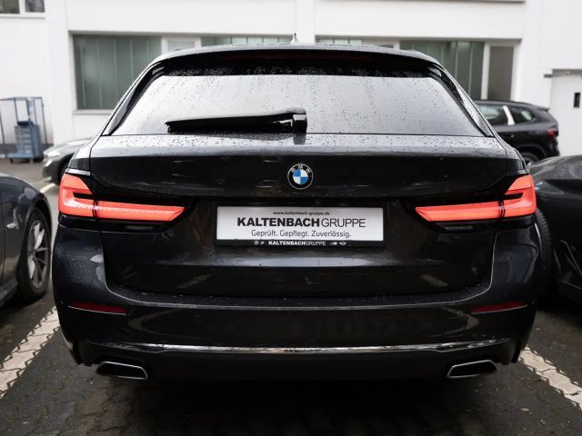 BMW 520 520d Luxury Line Touring