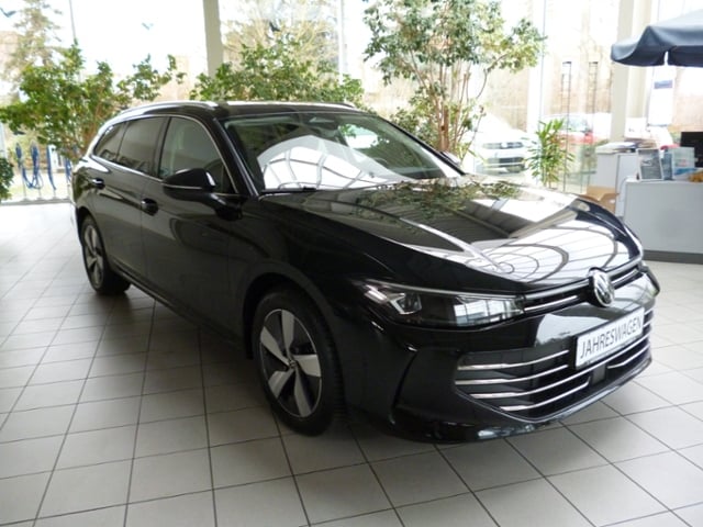 Volkswagen Passat 1.5 eTSI Business DSG Variant