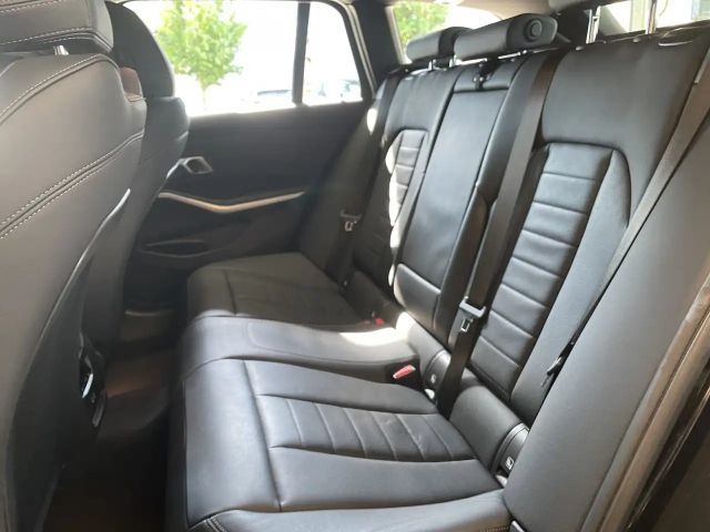 BMW 320 320d M-Sport Touring xDrive