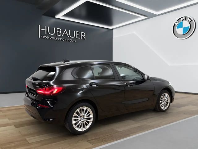 BMW 118 118i 5-deurs Sedan