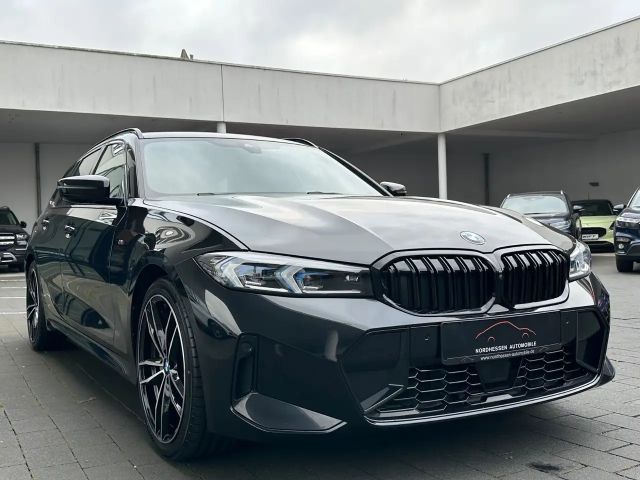 BMW 330 330d M-Sport Touring xDrive