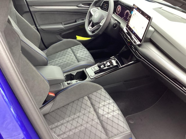 Volkswagen Golf 1.5 eTSI DSG R-Line