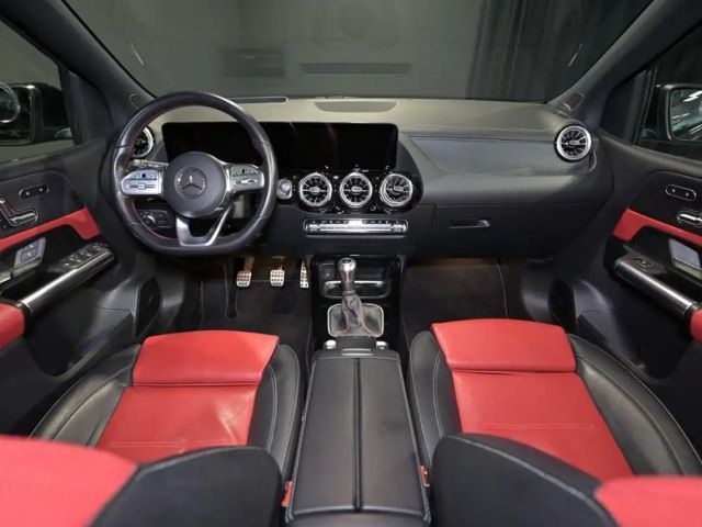 Mercedes-Benz B 200 AMG Line B 200 d