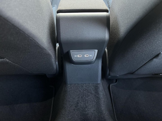 Volkswagen Polo 1.0 TSI DSG R-Line