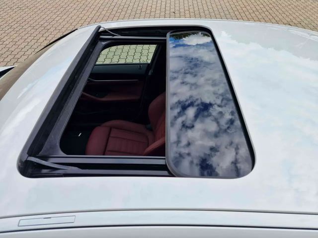 BMW i4 Comfort pakket Coupé M50