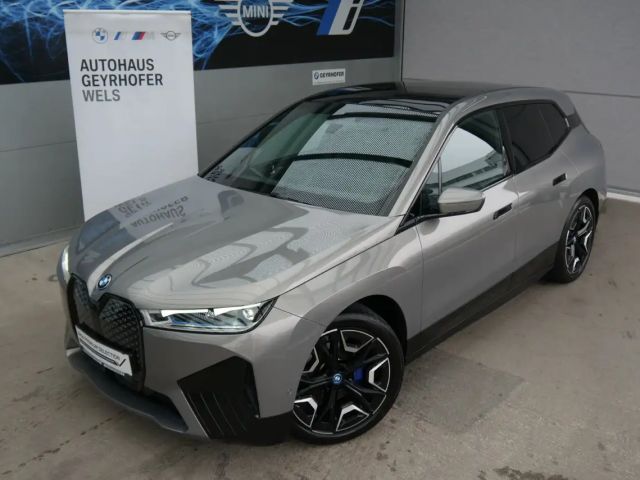 BMW iX xDrive40