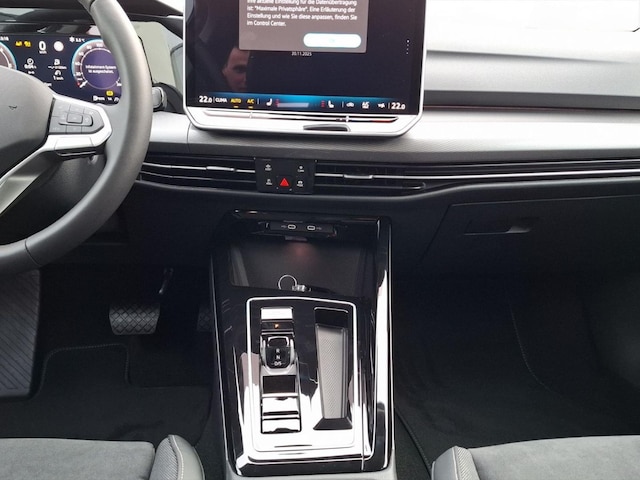 Volkswagen Golf DSG Style Variant