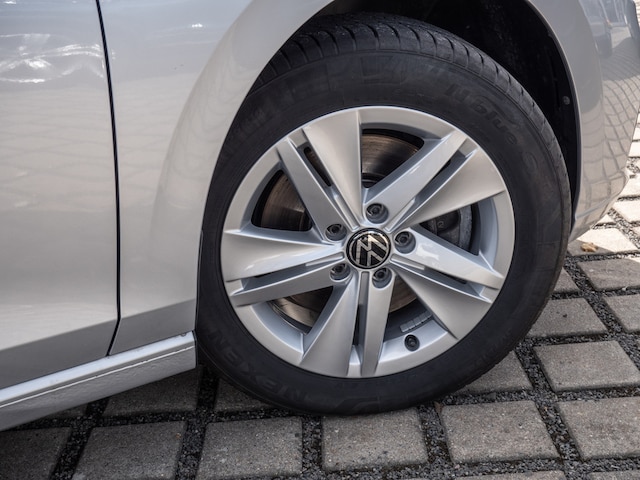 Volkswagen Golf 2.0 TDI Golf VIII Life Variant