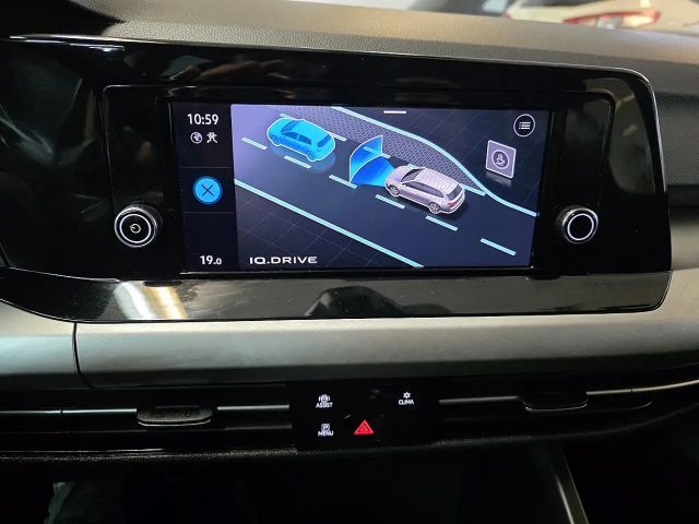 Volkswagen Golf Life Variant