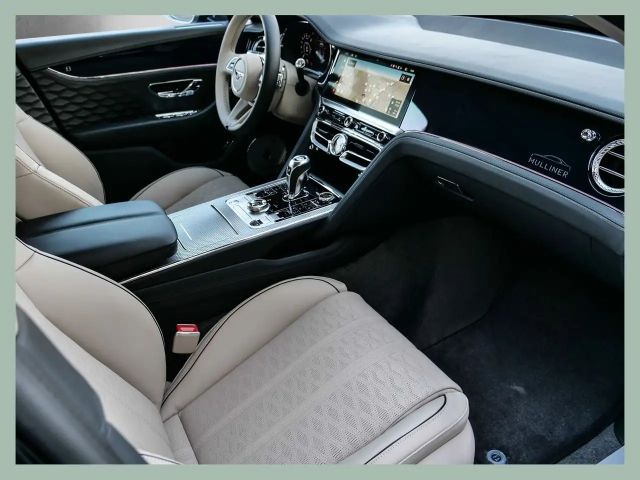 Bentley Flying Spur Mulliner // BENTLEY DÜSSELDORF