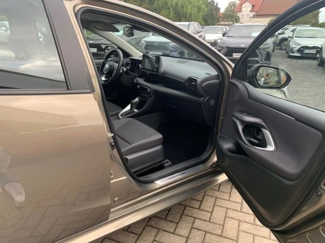 Toyota Yaris Hatchback Team D