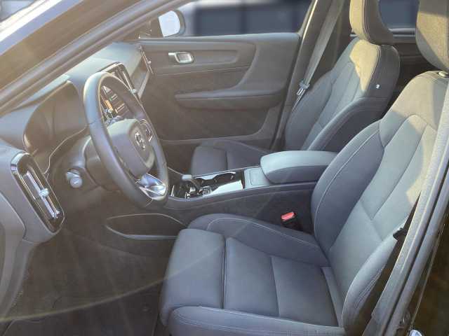 Volvo XC40 XC40 Navi LED Klima Standhzg Einparkhilfe el. Fenster