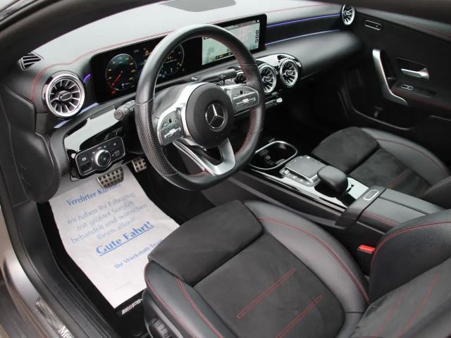 Mercedes-Benz CLA 200 AMG Line