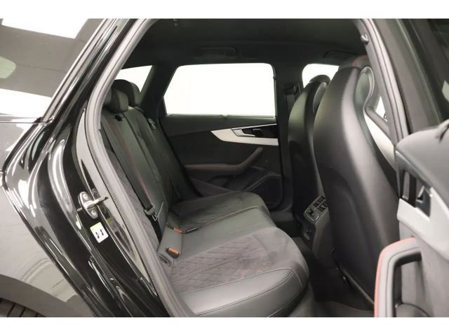 Audi A4 40 TDI Avant S-Line