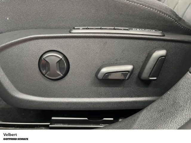 Volkswagen Golf 2.0 TSI DSG Golf VIII Style