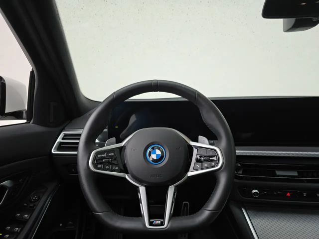 BMW 330 330e M-Sport Touring