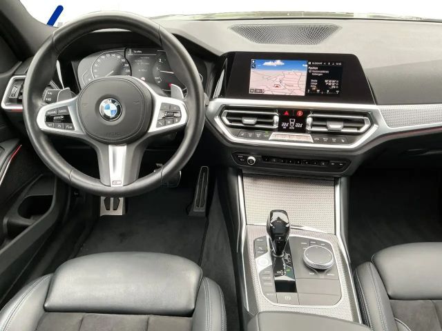 BMW 320 320i M-Sport Sedan