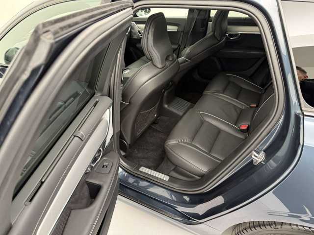 Volvo V90 AWD Dark Plus Recharge T6