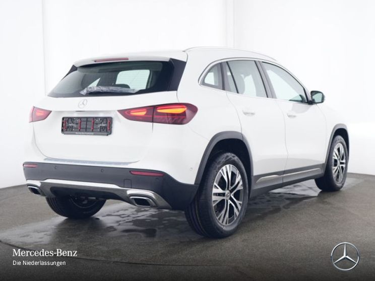 Mercedes-Benz GLA 180 Progressive