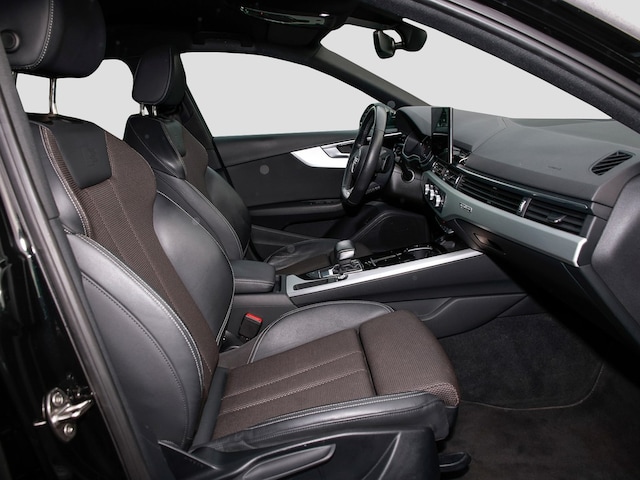 Audi A4 40 TDI Quattro S-Line S-Tronic Sedan