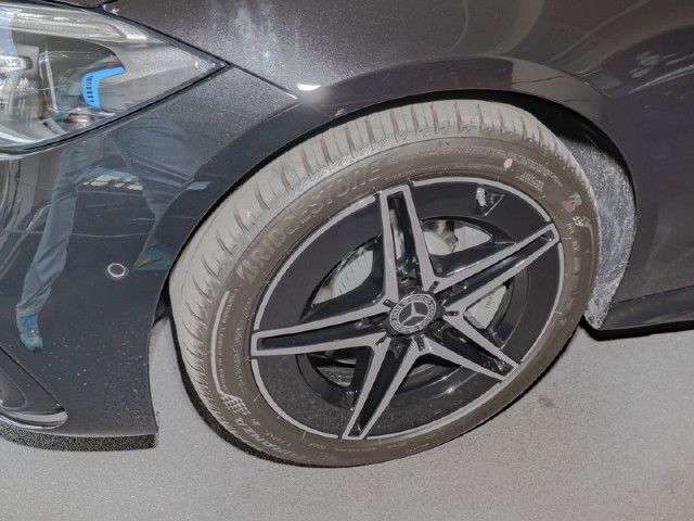 Mercedes-Benz C 200 AMG Line Sedan